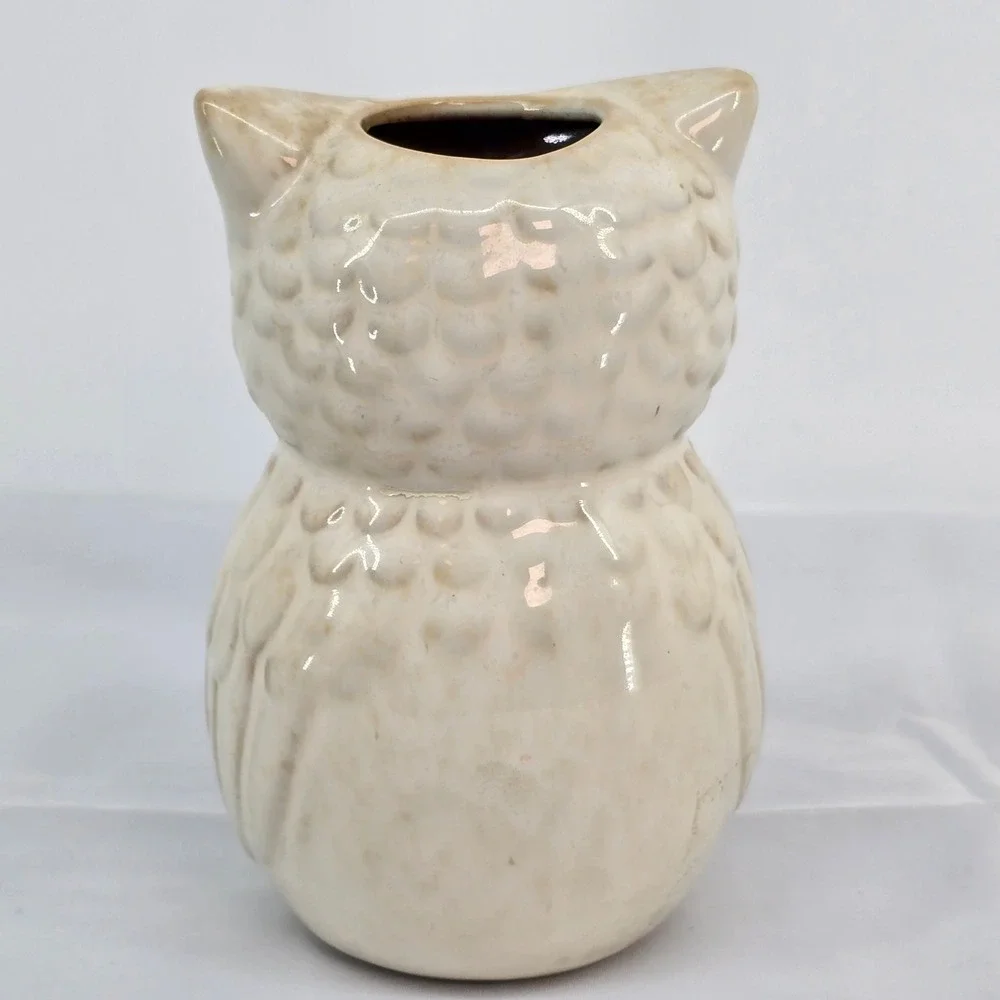 Vintage Style Ceramic Owl Figurine Bud Vase Cream‎ Beige Speckled Glaze 5 Inch